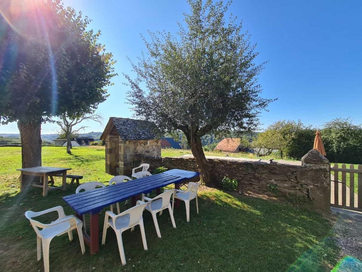 Maison Typique Auvergnate, Piscine Et Four A Pain Saint-Christophe-Les-Gorges ภายนอก รูปภาพ