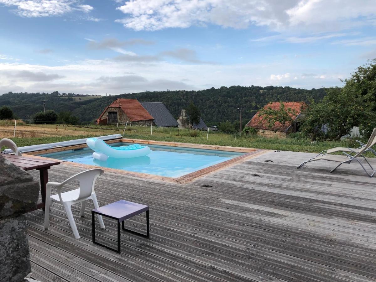 Maison Typique Auvergnate, Piscine Et Four A Pain Saint-Christophe-Les-Gorges ภายนอก รูปภาพ
