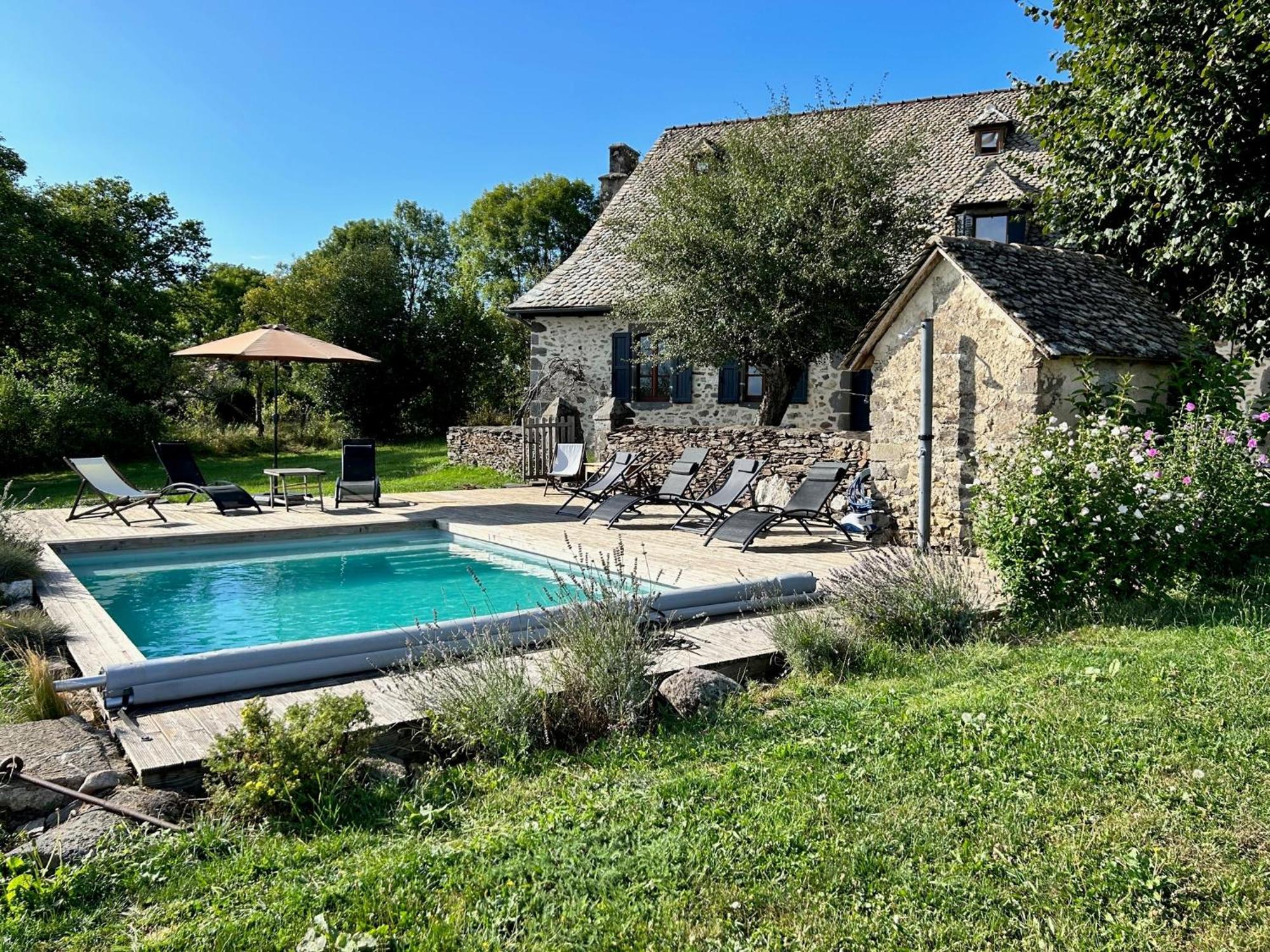 Maison Typique Auvergnate, Piscine Et Four A Pain Saint-Christophe-Les-Gorges ภายนอก รูปภาพ